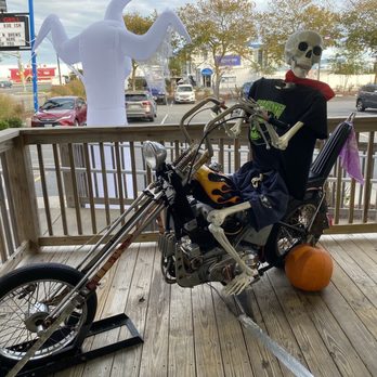 Bad Monkey West OC - Porch decor at the West OC location - American Near Me - Ocean City, Maryland Bad Monkey West OC - Porch decor at the West OC location - American Near Me - Ocean City, Maryland
