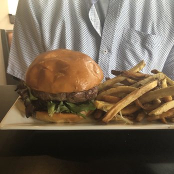 Richardson's Kitchen and Bar - Sausage Burger - Gastropubs Near Me - Warren, Rhode Island