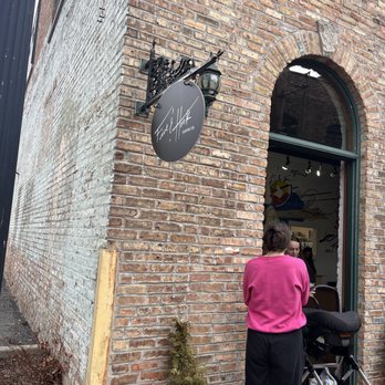 Five & Hoek Coffee - Always very busy - Coffee & Tea Near Me - Wheaton, Illinois