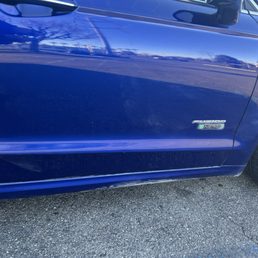 Swirl marks from wax and bottom not cleaned. Swirl marks from wax and bottom not cleaned.