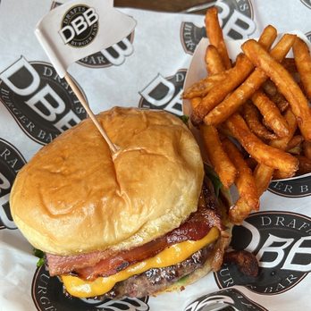 Drafts Burger Bar - American Near Me - Park City, Utah