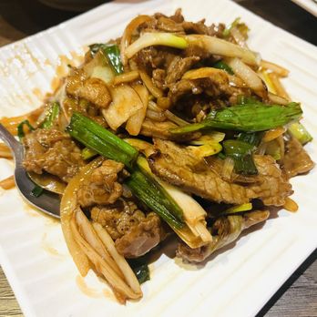 Gum Kuo Restaurant - Ginger and Onion Beef - Cantonese Near Me - Oakland, California Gum Kuo Restaurant - Ginger and Onion Beef - Cantonese Near Me - Oakland, California