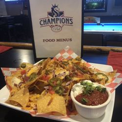 Champions Pub - Look at theses nachos