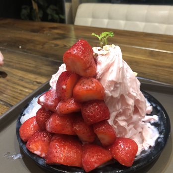 Oakobing - Strawberry - Shaved Ice Near Me - Los Angeles, California Oakobing - Strawberry - Shaved Ice Near Me - Los Angeles, California