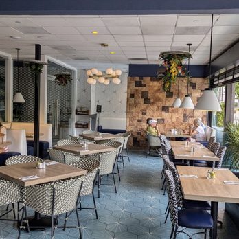 Toasted La Mesa - Interior with open air tables! - Breakfast & Brunch Near Me - La Mesa, California