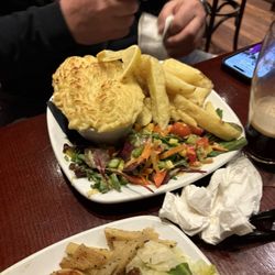 Brannigans - Seafood pie and roast beef
