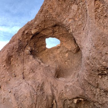 Hole-in-the-Rock - Hiking Near Me - Phoenix, Arizona