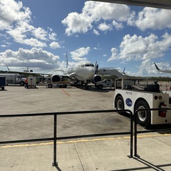 Cyril E King Airport - Air stairs - Airports Near Me - St. Thomas, Virgin Islands Cyril E King Airport - Air stairs - Airports Near Me - St. Thomas, Virgin Islands