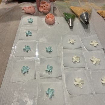 Baking Arts & Coffee - Prepared piping bags and learning in stages. - Cooking Schools Near Me - San Mateo, California Baking Arts & Coffee - Prepared piping bags and learning in stages. - Cooking Schools Near Me - San Mateo, California