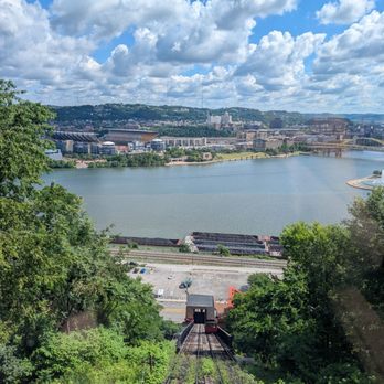 Duquesne Incline - Landmarks & Historical Buildings Near Me - Pittsburgh, Pennsylvania