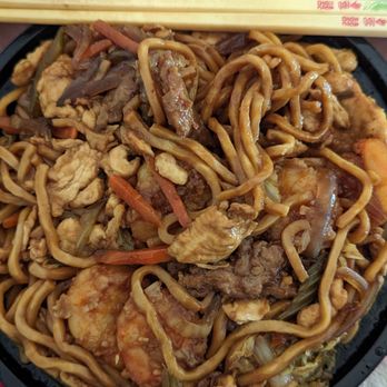 Hunan Cafe - Combo Lo Mien - lunch portion - Chinese Near Me - Centreville, Virginia Hunan Cafe - Combo Lo Mien - lunch portion - Chinese Near Me - Centreville, Virginia