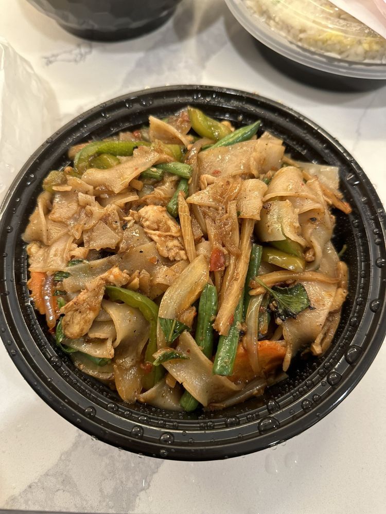 PHU FHA THAI RESTAURANT Updated November 2024 30 Photos & 51