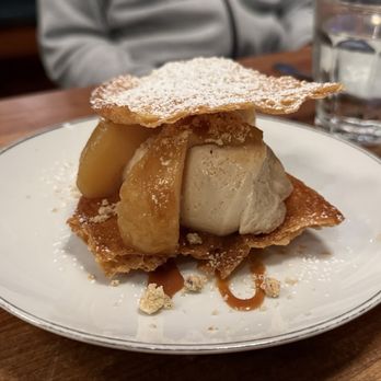 Routier - Roasted pear napoleon hojicha mascarpone - French Near Me - San Francisco, California Routier - Roasted pear napoleon hojicha mascarpone - French Near Me - San Francisco, California