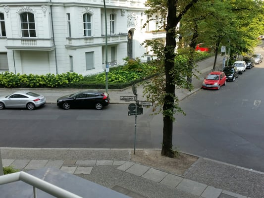 Roomers Berlin Steinplatz, Autograph Collection by null