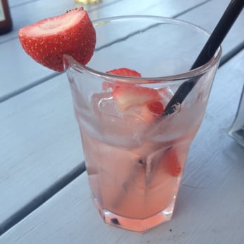 Reds Eating & Drinking Establishment - Reds Berry Lemonade - DANGEROUS! Very good vodka drink - Bars Near Me - Chetek, Wisconsin