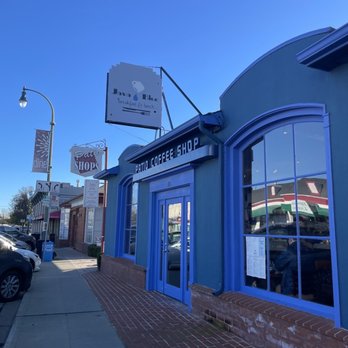Patio Coffee Shop - Outside - Breakfast & Brunch Near Me - San Mateo, California Patio Coffee Shop - Outside - Breakfast & Brunch Near Me - San Mateo, California