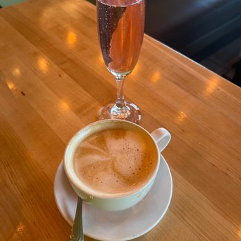 Sunshine Breakfast Bar - White chocolate mocha and cranberry mimosa - Breakfast & Brunch Near Me - Phoenix, Arizona Sunshine Breakfast Bar - White chocolate mocha and cranberry mimosa - Breakfast & Brunch Near Me - Phoenix, Arizona