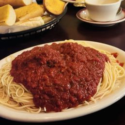 Angel hair spaghetti with red marinara sauce Angel hair spaghetti with red marinara sauce