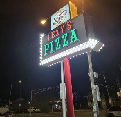 Lexy's Pizza by null