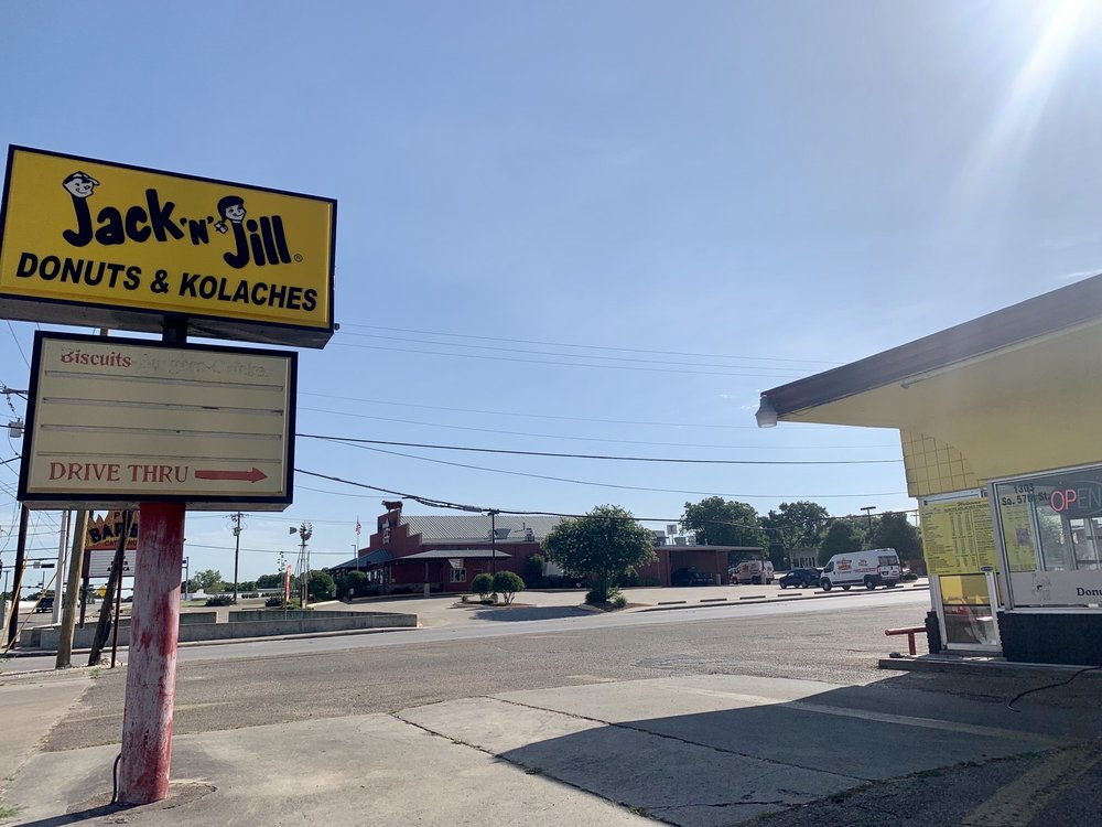 JACK’N JILL DONUTS Updated July 2024 55 Photos & 18 Reviews 1303