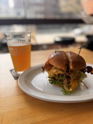 City Burger(206 Burger Madison) by null