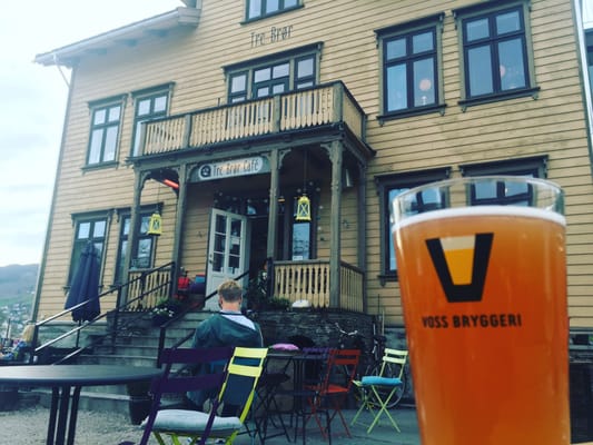 Tre Brør Kaffi & Vin by null