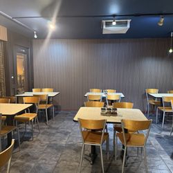 US Thai Cafe - Interior