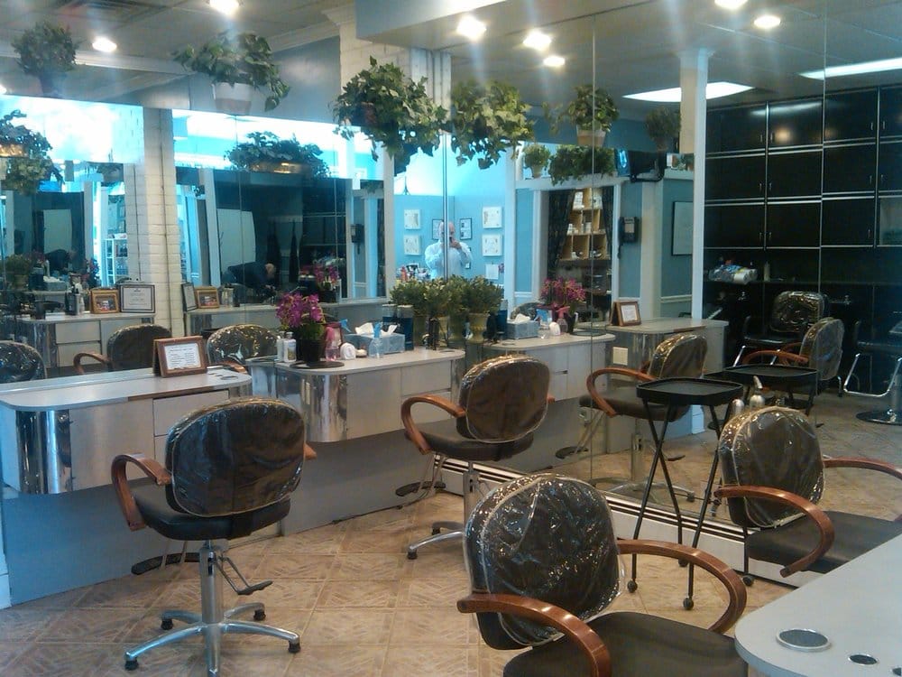 January's Salon Logo