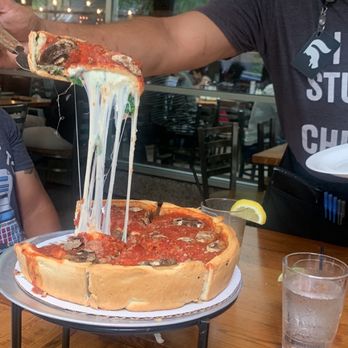 Giordano's - Aaahh cheesy deep dish - Pizza Near Me - Chicago, Illinois Giordano's - Aaahh cheesy deep dish - Pizza Near Me - Chicago, Illinois