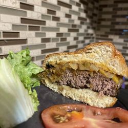 Chillers Grill - Spicy Chili Burger