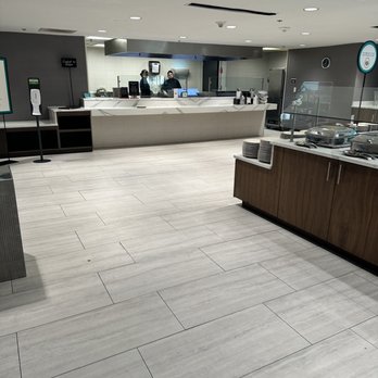 Embassy Suites by Hilton Austin Central - Breakfast bar area - Hotels Near Me - Austin, Texas Embassy Suites by Hilton Austin Central - Breakfast bar area - Hotels Near Me - Austin, Texas