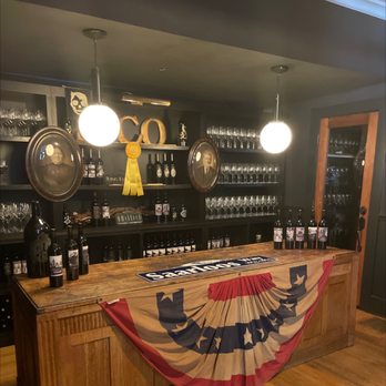 Saarloos & Sons - Wineries Near Me - Los Olivos, California