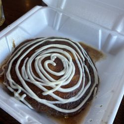 Le Peep Sandhills - The cinnamon roll pancakes