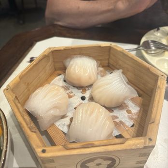 Palette Tea Garden & Dim Sum - Shrimp Ha Gow Dumpling / 經典蝦餃 (GF) - Dim Sum Near Me - San Mateo, California Palette Tea Garden & Dim Sum - Shrimp Ha Gow Dumpling / 經典蝦餃 (GF) - Dim Sum Near Me - San Mateo, California