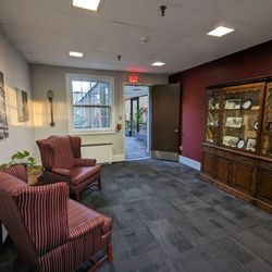 Rutgers University Inn & Conference Center - Lobby area in between buildings