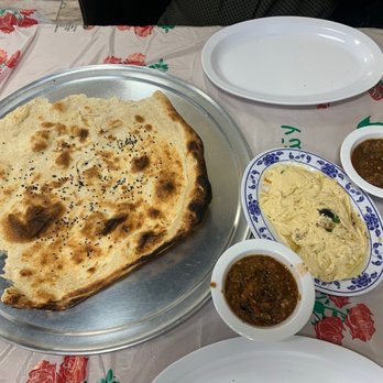 Yemen Gate Restaurant - Naan and hummus - Middle Eastern Near Me - Cleveland, Ohio Yemen Gate Restaurant - Naan and hummus - Middle Eastern Near Me - Cleveland, Ohio
