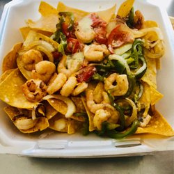 Nachos con camarón