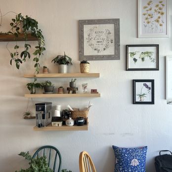 Earth Tone Cafe - Interior - Cafes Near Me - San Francisco, California