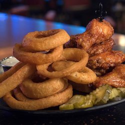 Railbirds Hot Chicken at Derby City Gaming and Hotel