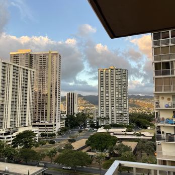 Queen Kapiolani Hotel - Da view - Hotels Near Me - Honolulu, Hawaii Queen Kapiolani Hotel - Da view - Hotels Near Me - Honolulu, Hawaii