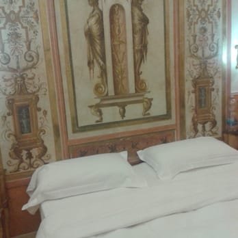 Hotel Romanico Palace - bed mural (2015) - Hotels Near Me - Rome, RM Hotel Romanico Palace - bed mural (2015) - Hotels Near Me - Rome, RM