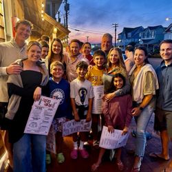 Island Guest House Bed & Breakfast Inn - Show Place Ice Creamery!