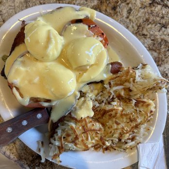Cappys Cafe - Eggs Benedict - Breakfast & Brunch Near Me - Newport Beach, California Cappys Cafe - Eggs Benedict - Breakfast & Brunch Near Me - Newport Beach, California