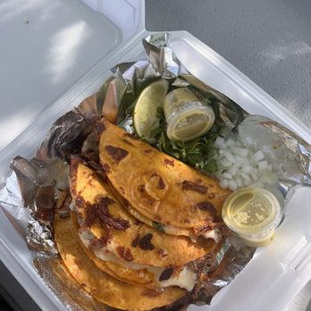 KC Wine - Tacos! From the food truck - Wineries Near Me - Olathe, Kansas KC Wine - Tacos! From the food truck - Wineries Near Me - Olathe, Kansas