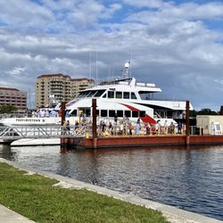 Cross-Bay Ferry - St Pete dock