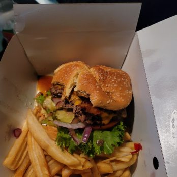 Denny's - Tasty burger. Kinda juicy and alittle messy to eat in the truck. Really good. - Diners Near Me - Long Beach, California Denny's - Tasty burger. Kinda juicy and alittle messy to eat in the truck. Really good. - Diners Near Me - Long Beach, California
