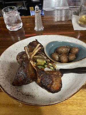 Brother's Bistro by null