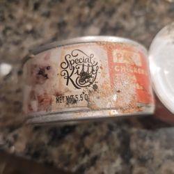 Rat droppings and brand on can does not match purina friskies box