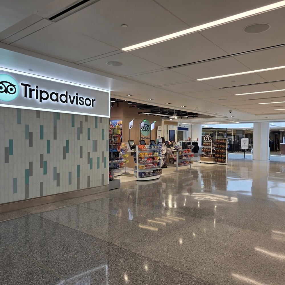 Frederick W. Smith International Airport - MEM - TripAdvisor store. They have self scan and it's good for those last minute items you need. - Airports Near Me - Memphis, Tennessee