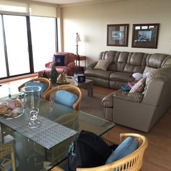 The Galvestonian - Living Area - Hotels Near Me - Galveston, Texas